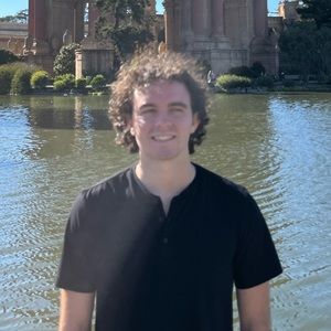 Meet your Posher, DJ